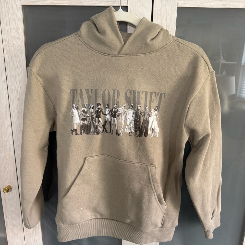 Taylor Swift Beige Graphic Sweatshirt